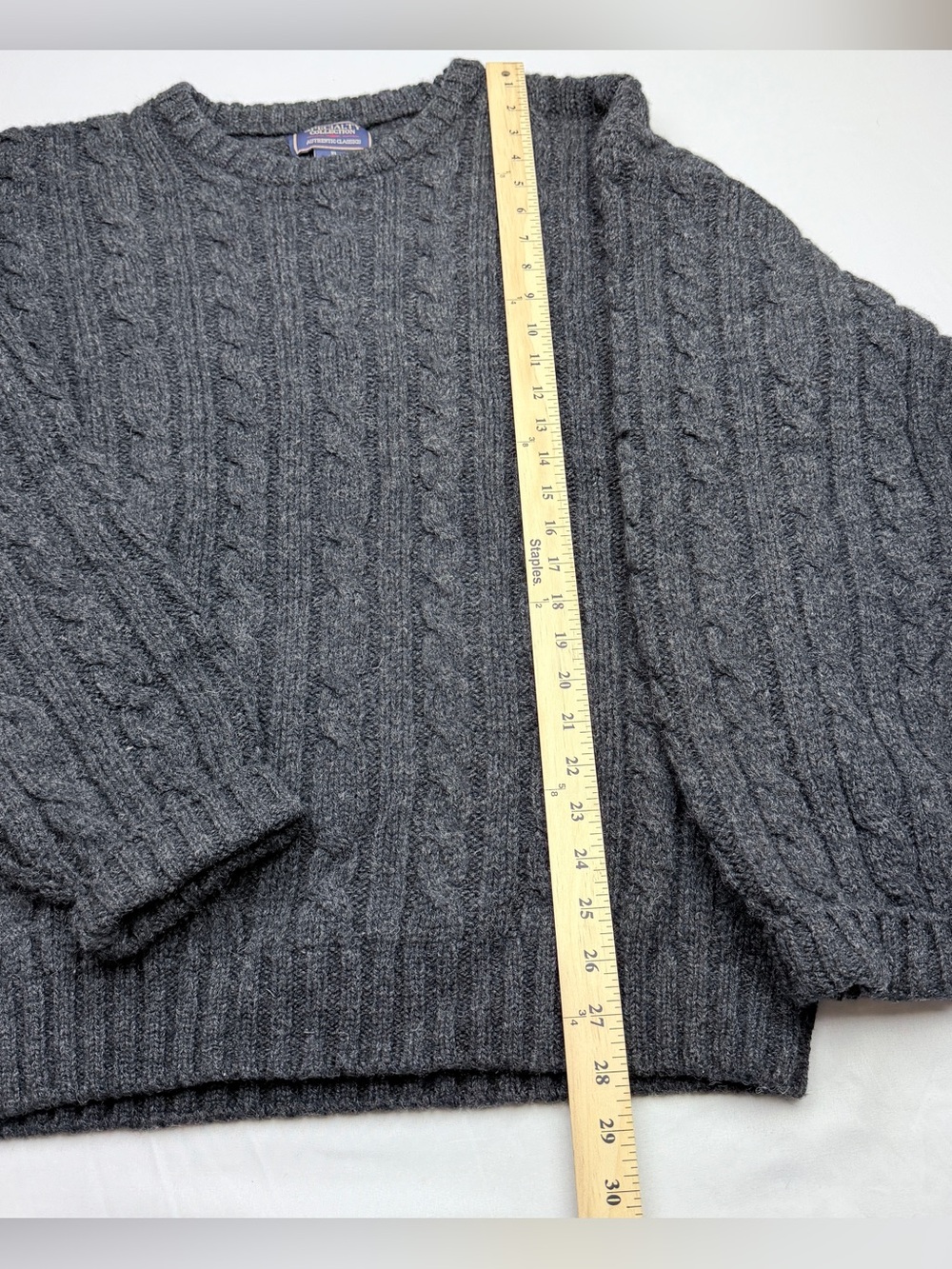 Men's Gray Cable 100% Wool Crewneck Sweater - Picture 5 of 8